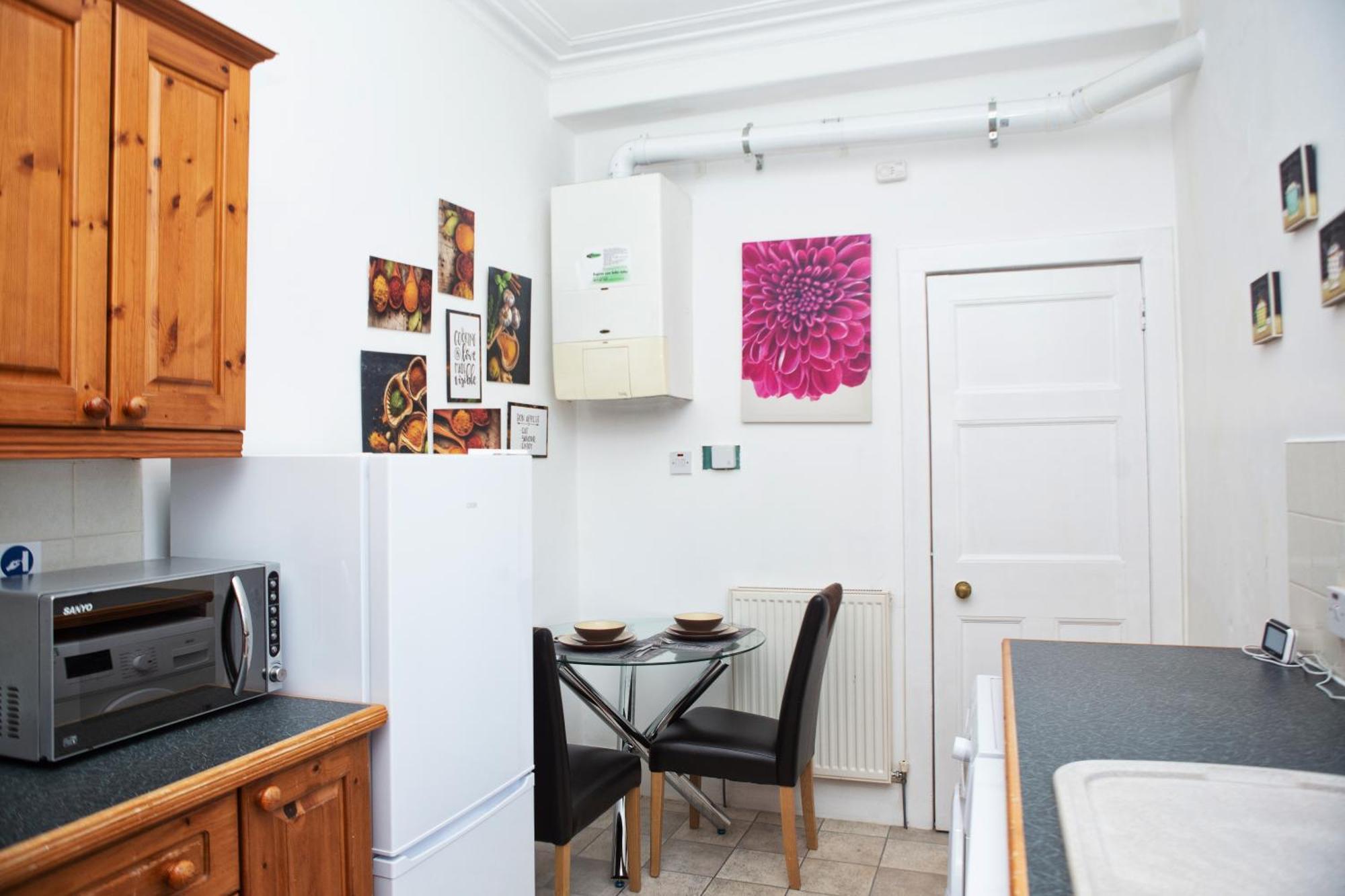 The Summit West End- Elegant Apartment With Free Parking In Prime Location アバディーン エクステリア 写真