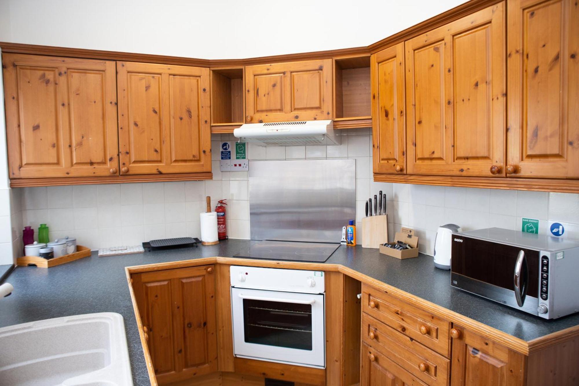 The Summit West End- Elegant Apartment With Free Parking In Prime Location アバディーン エクステリア 写真